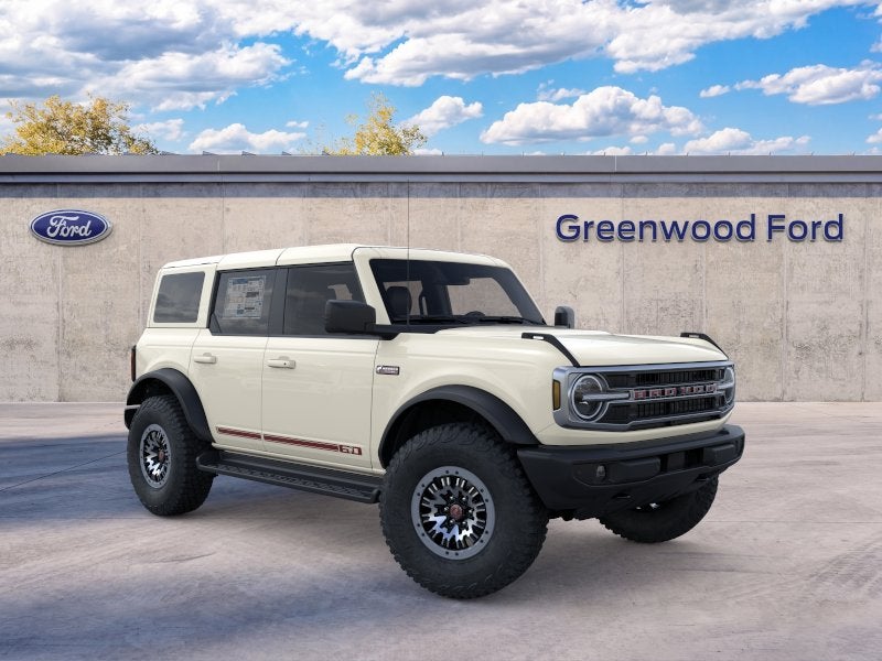 2026 Ford Bronco Outer Banks in Wimbledon White — front three-quarter view