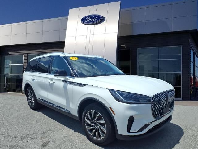 2025 Lincoln Aviator Premiere in Pristine White — front three-quarter view