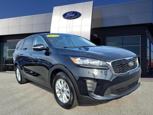 2020 Kia Sorento L in Ebony Black — front three-quarter view
